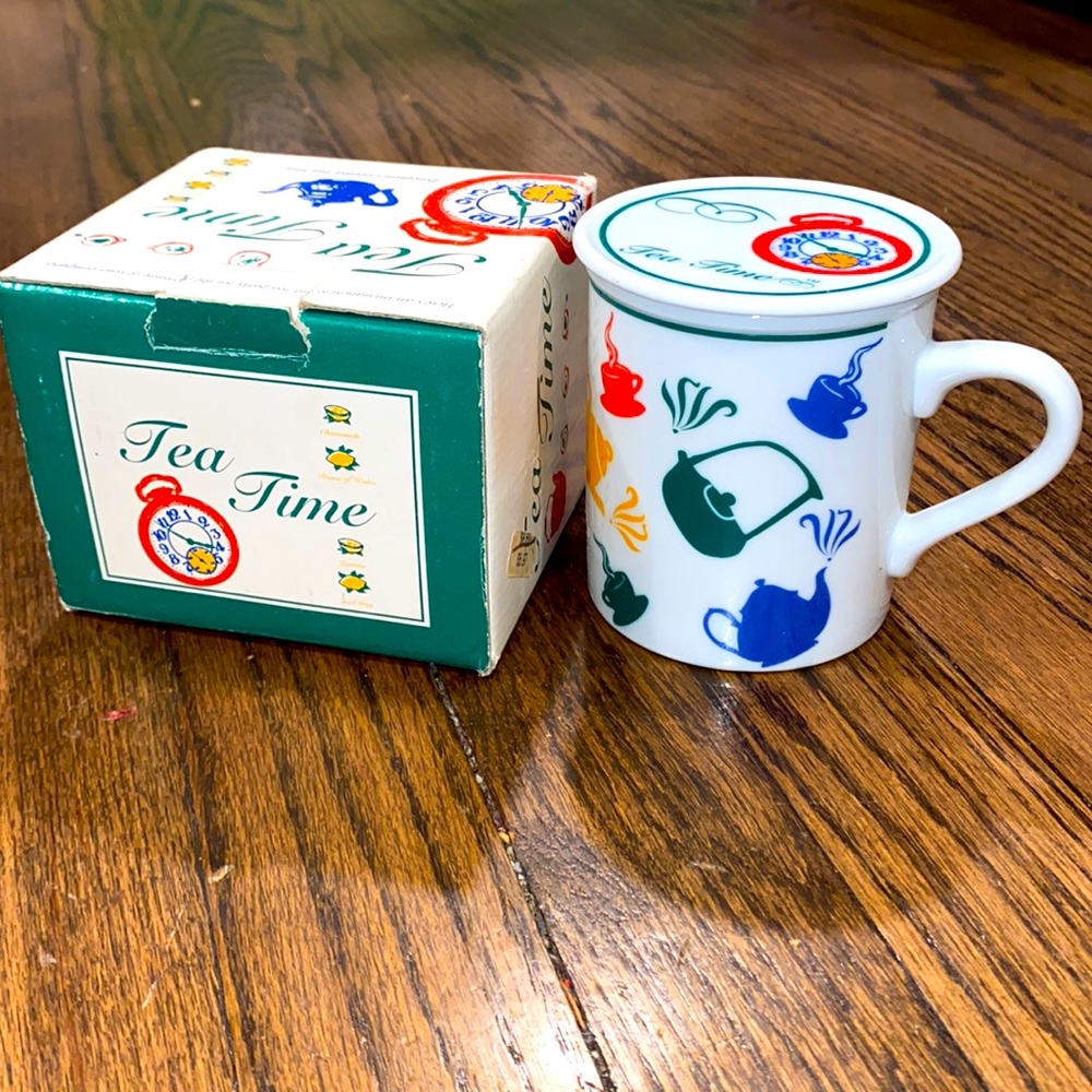 Vintage Marshall Fields Coffee/ Tea Mug / perfect condition.Tea Time Covered Lid